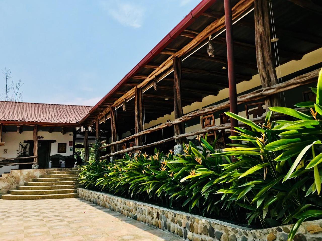 Hosteria Tierra Dorada Yantzaza Luaran gambar