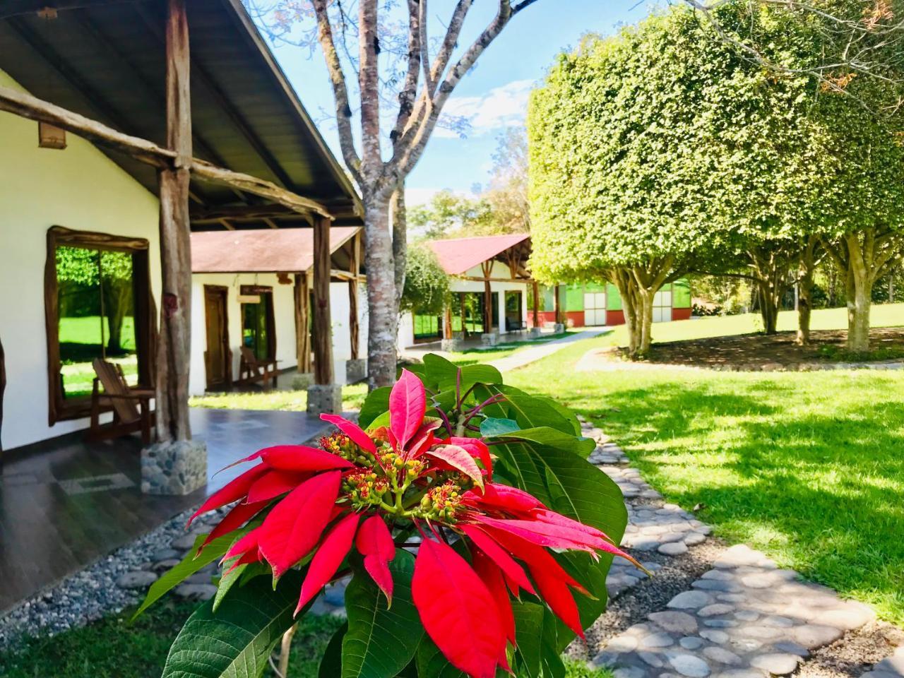 Hosteria Tierra Dorada Yantzaza Luaran gambar