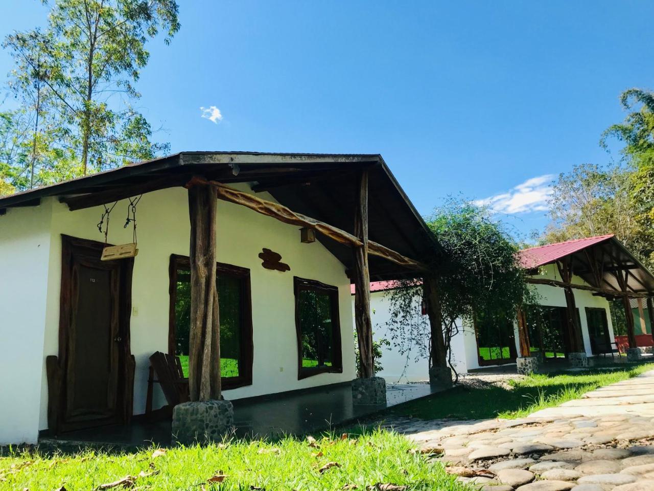 Hosteria Tierra Dorada Yantzaza Luaran gambar