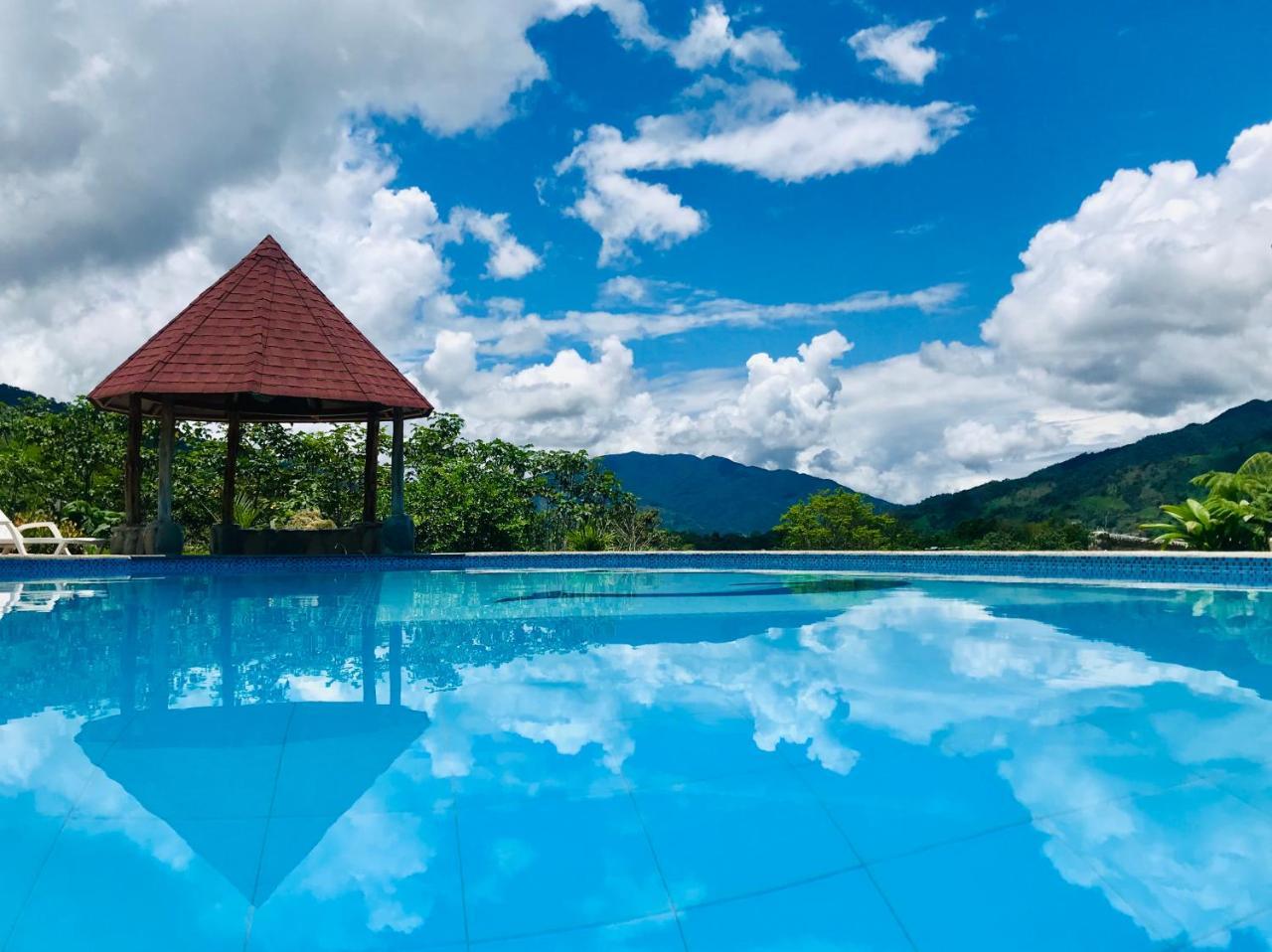 Hosteria Tierra Dorada Yantzaza Luaran gambar
