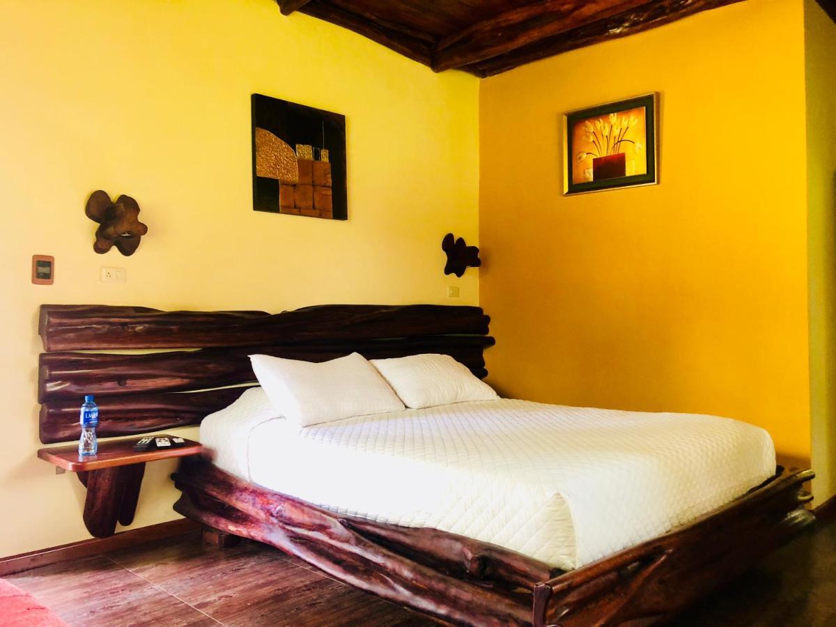 Hosteria Tierra Dorada Yantzaza Luaran gambar