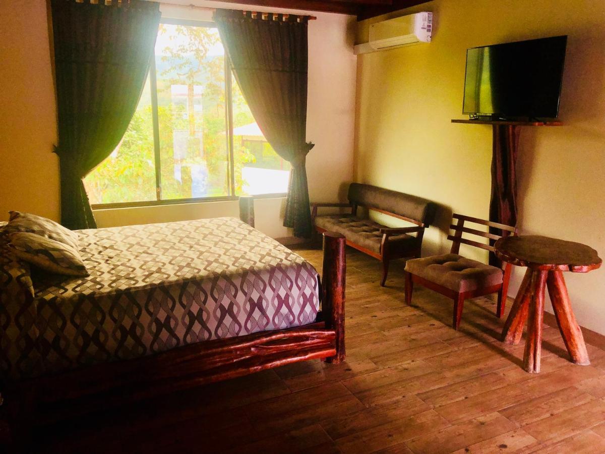 Hosteria Tierra Dorada Yantzaza Luaran gambar